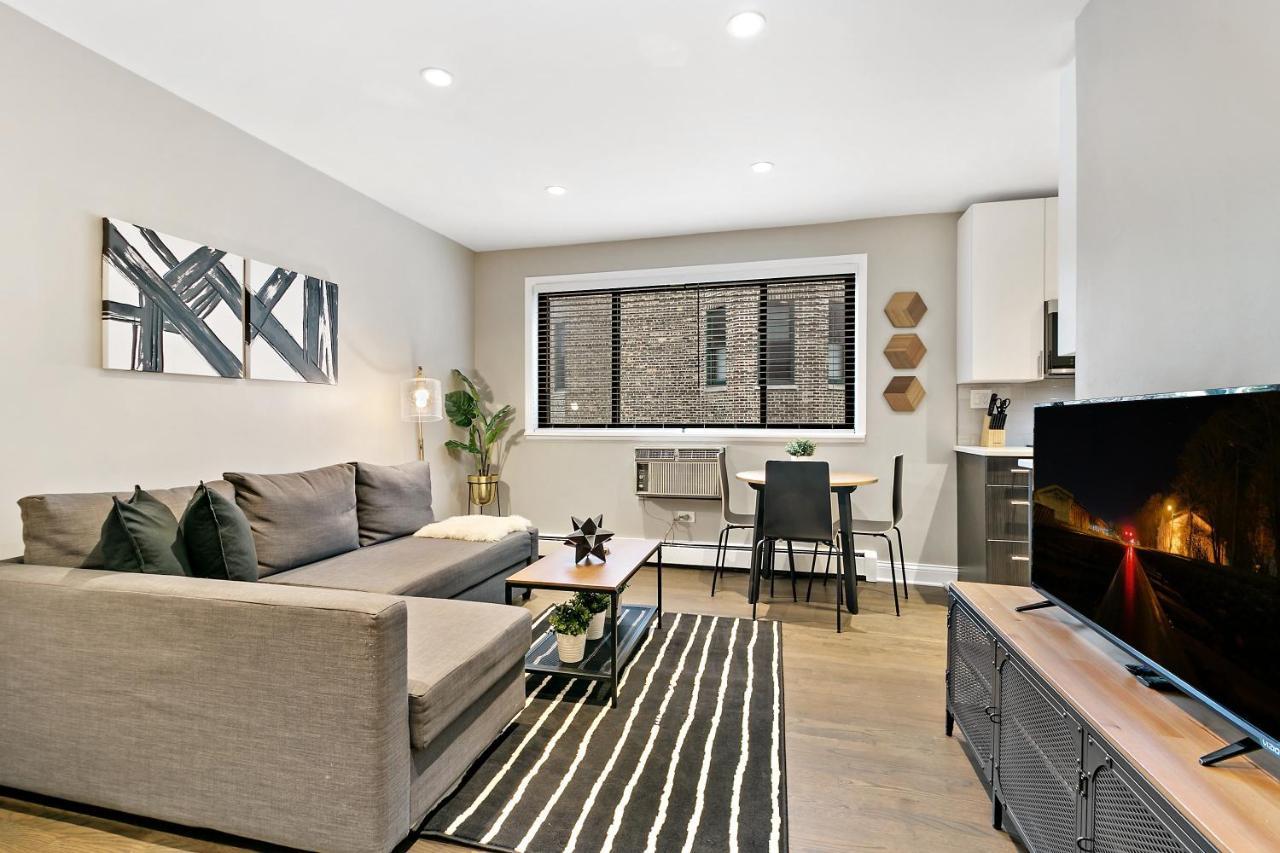 Apartment In Close To Boystown - Oakdale 514 & 413 Rep *