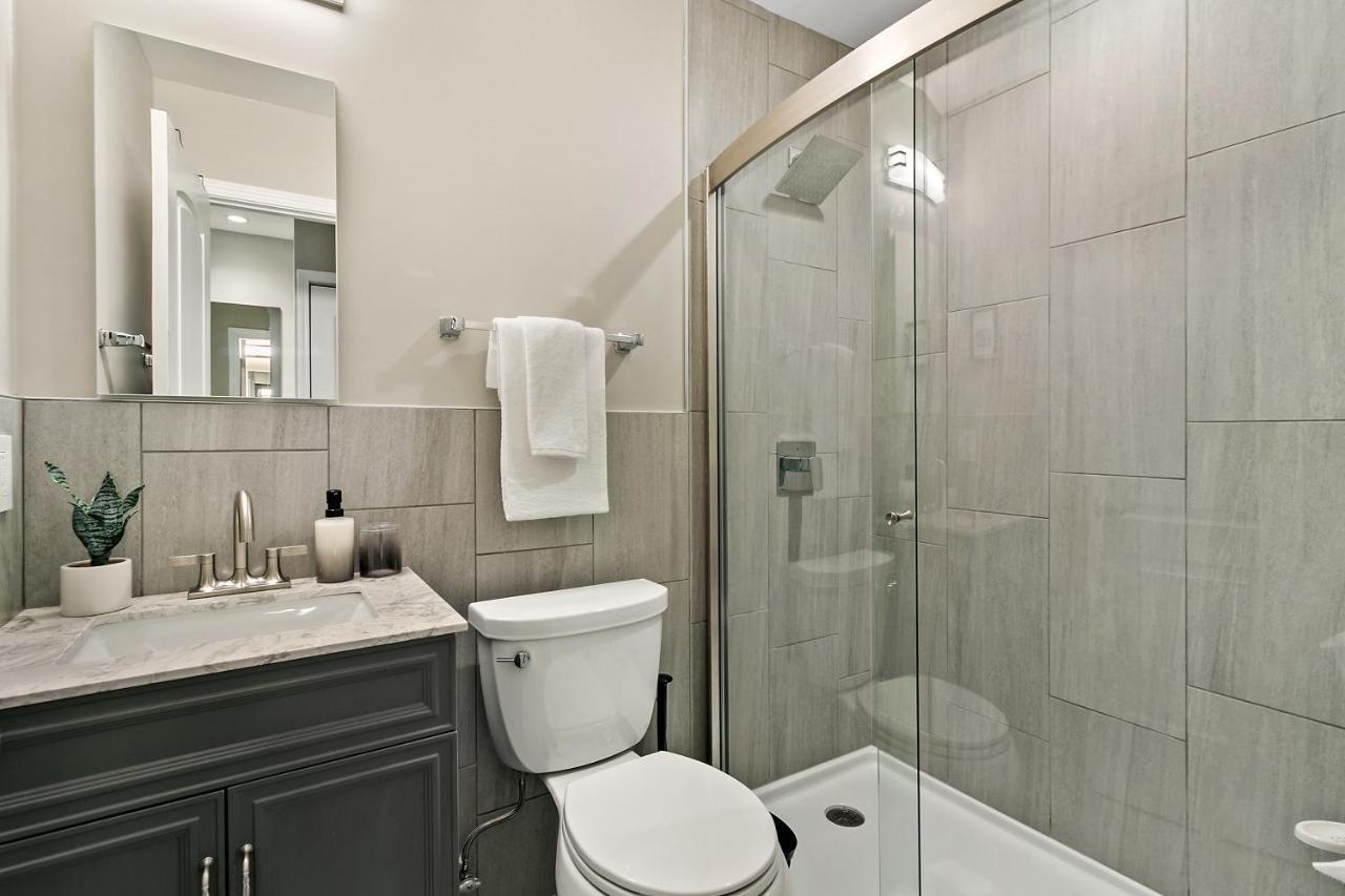 In Close To Boystown - Oakdale 514 & 413 Rep Apartment *