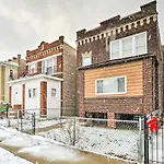 Quiet Chicago Townhome Walk To Subway Stations