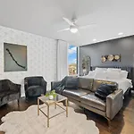 Amazing 4Br 4Ba Oasis W Rooftop & Stunning Design