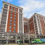 Serene Studio Apartment In Hyde Park - Del Prado 706
