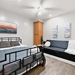 Spacious Luxury Retreat 8 Bed Oasis With 6 Baths