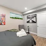 Spacious Luxury Retreat 8 Bed Oasis With 6 Baths
