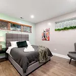 Spacious Luxury Retreat 8 Bed Oasis With 6 Baths