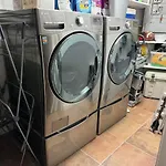 3-Story Townhome Free Parking Private Patio Washer-Dryer