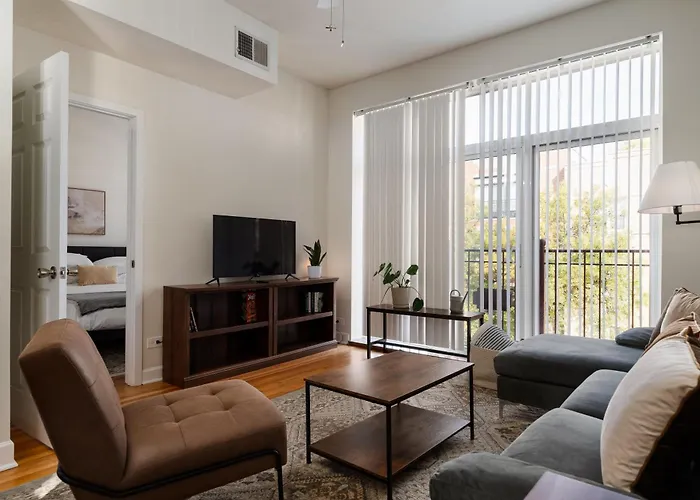 Flexhome Ukrainian Village 3Br D3