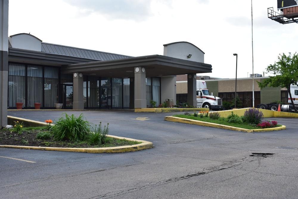 Days Melrose Park/o'hare South * Melrose Park