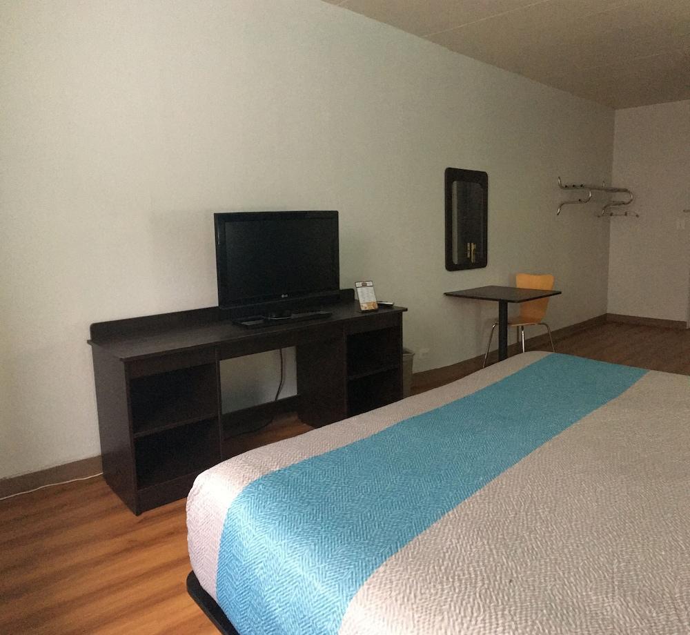 Apartment Days Melrose Park/o'hare South