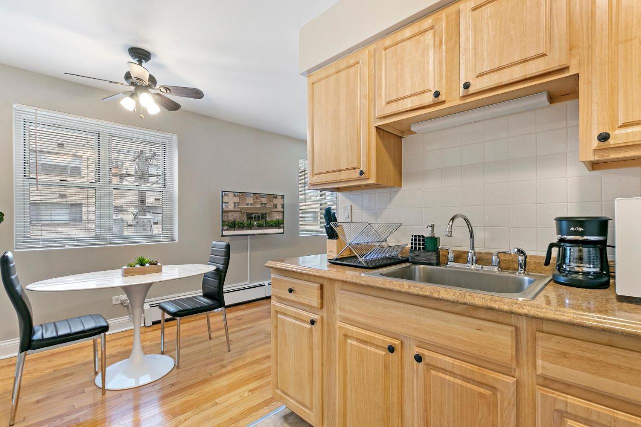 Apartment Cozy & Well-equipped In Lakeview - Oakdale 412