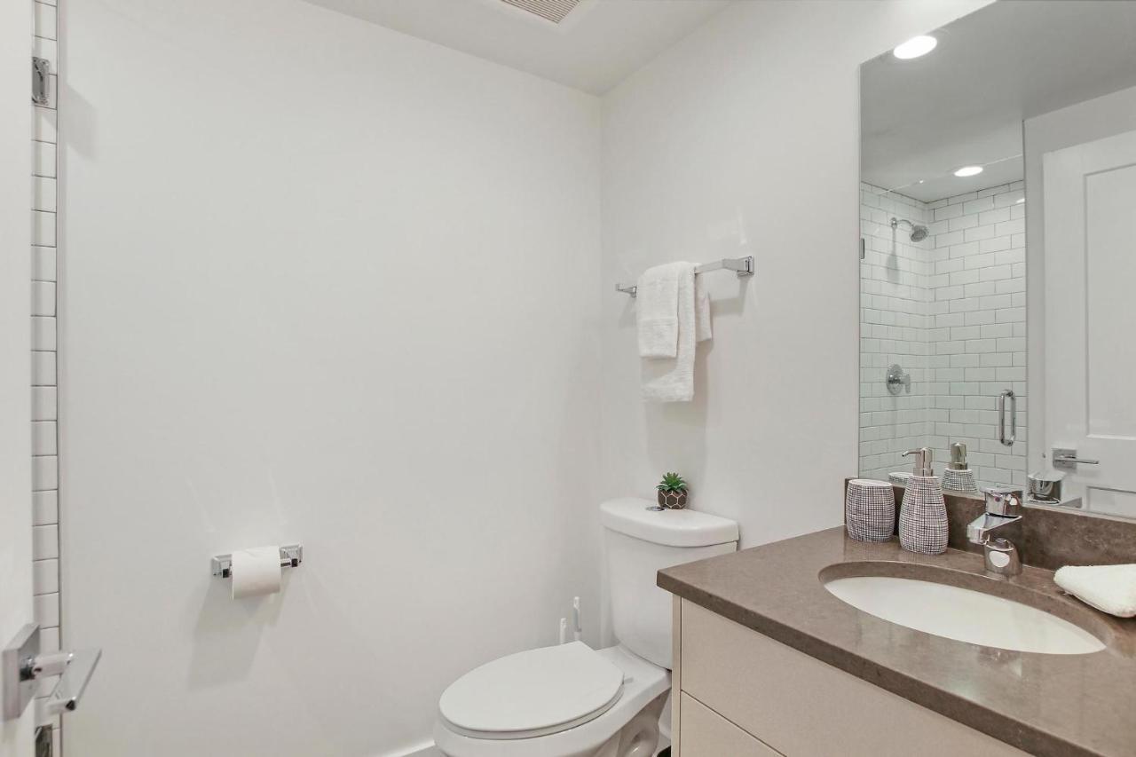 Modish Uptown In - Wilson 417