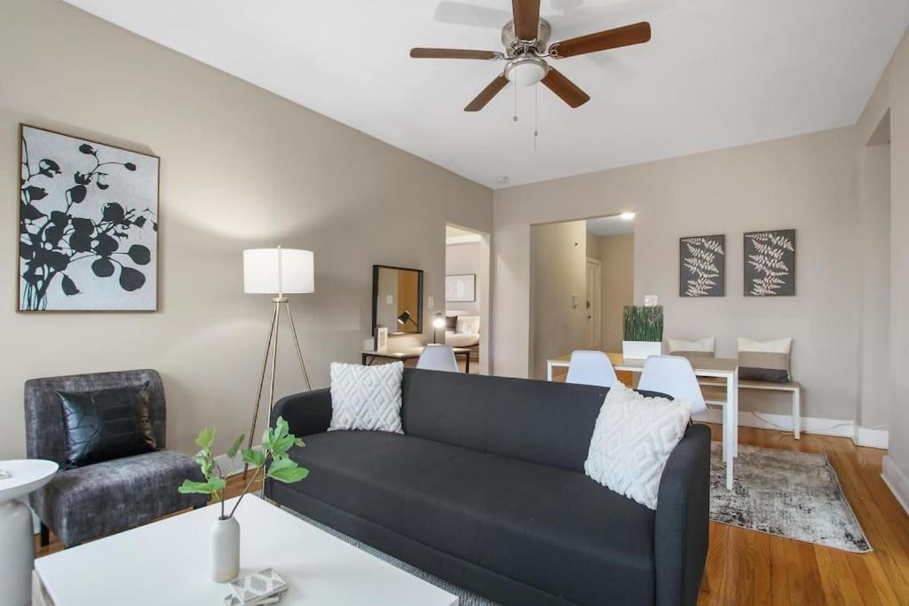 3br Inviting With In-unit Washer & Dryer - Touhy 3n Apartment Chicago