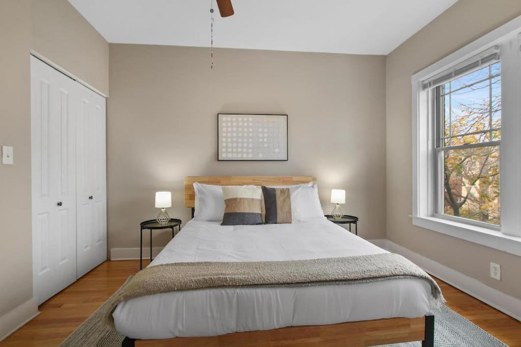 Apartment 3br Inviting With In-unit Washer & Dryer - Touhy 3n Chicago