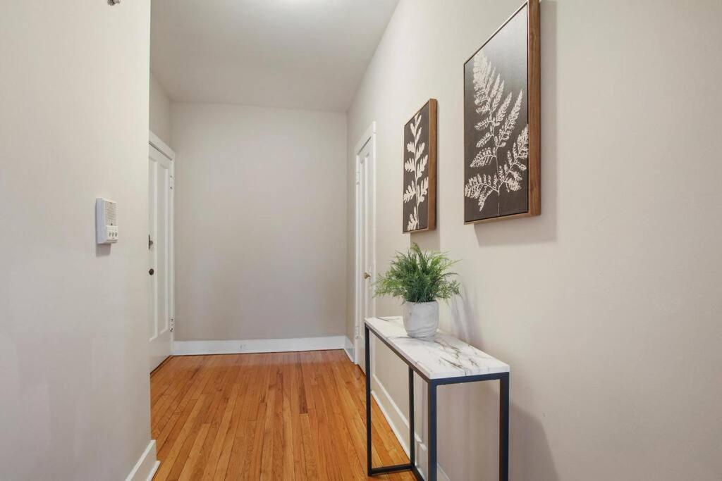 3br Inviting With In-unit Washer & Dryer - Touhy 3n
