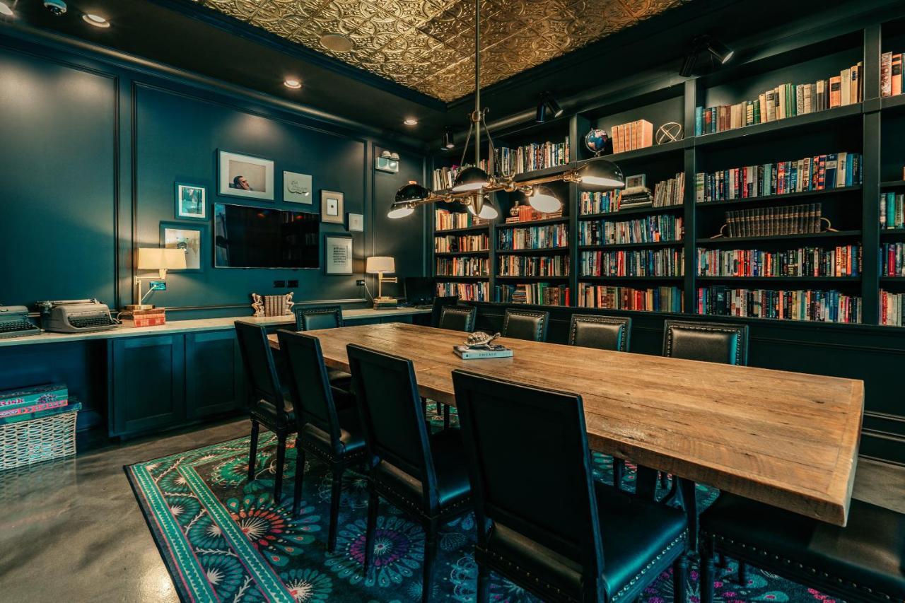 The 4* Chicago