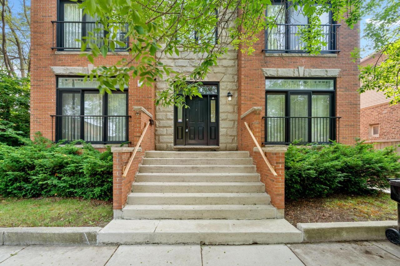 Holiday home Spacious Luxury Retreat 8 Bed Oasis With 6 Baths Chicago