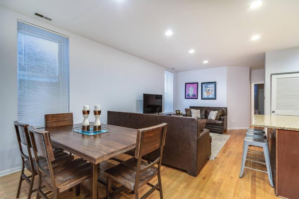 Entire Building-walk To Lincoln Park Or The Holiday home