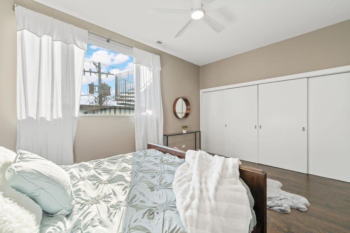 Amazing 4br 4ba Oasis W Rooftop & Stunning Design Chicago