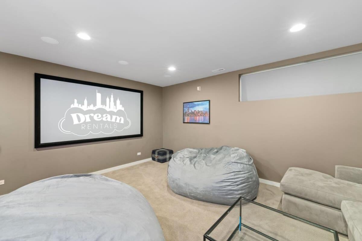 Holiday home Amazing 4br 4ba Oasis W Rooftop & Stunning Design *