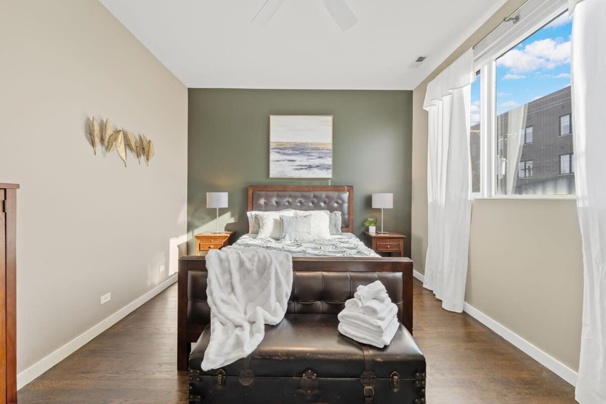 Holiday home Amazing 4br 4ba Oasis W Rooftop & Stunning Design Chicago