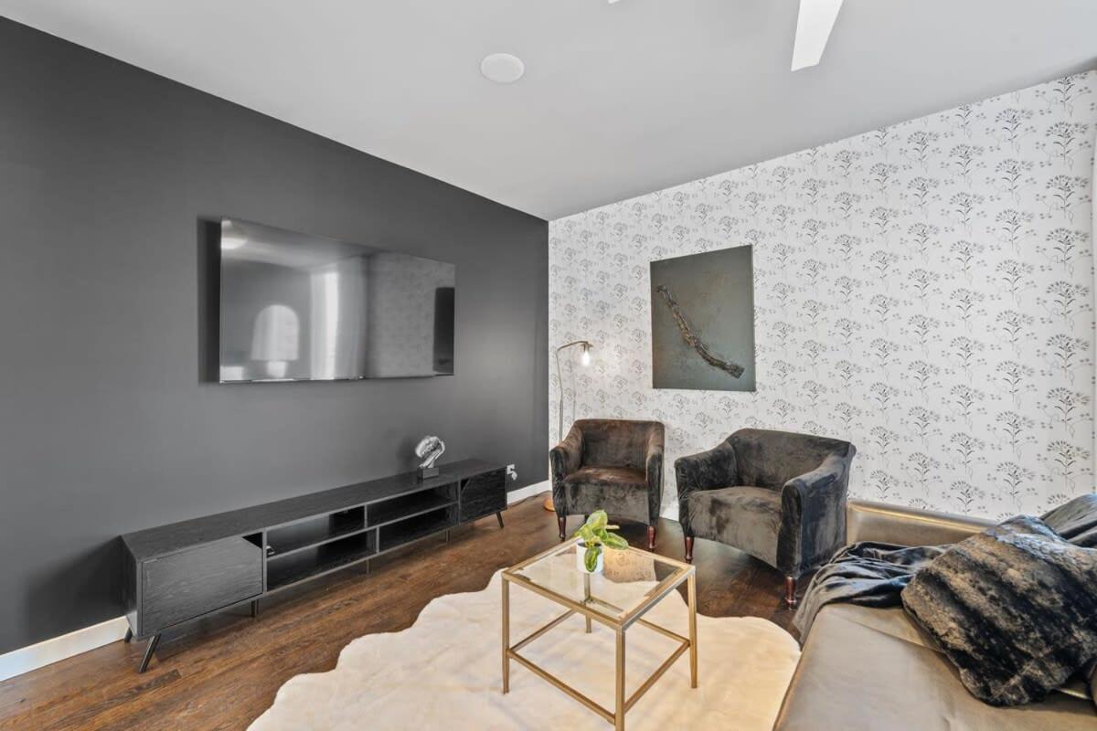Amazing 4br 4ba Oasis W Rooftop & Stunning Design *