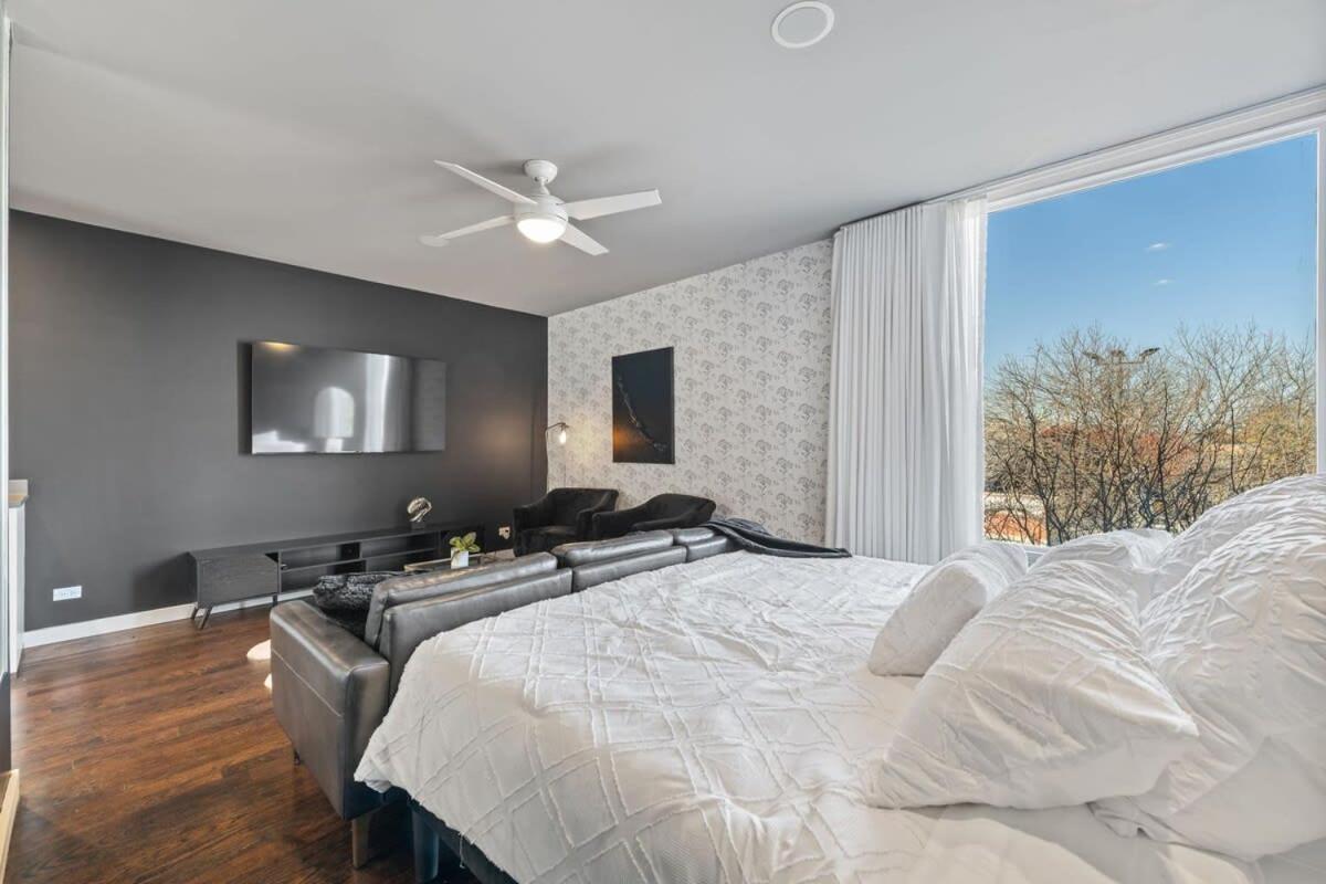 Amazing 4br 4ba Oasis W Rooftop & Stunning Design