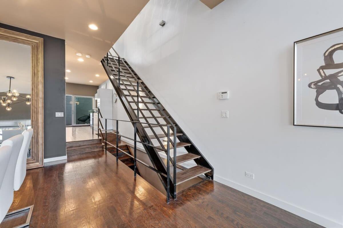 Amazing 4br 4ba Oasis W Rooftop & Stunning Design