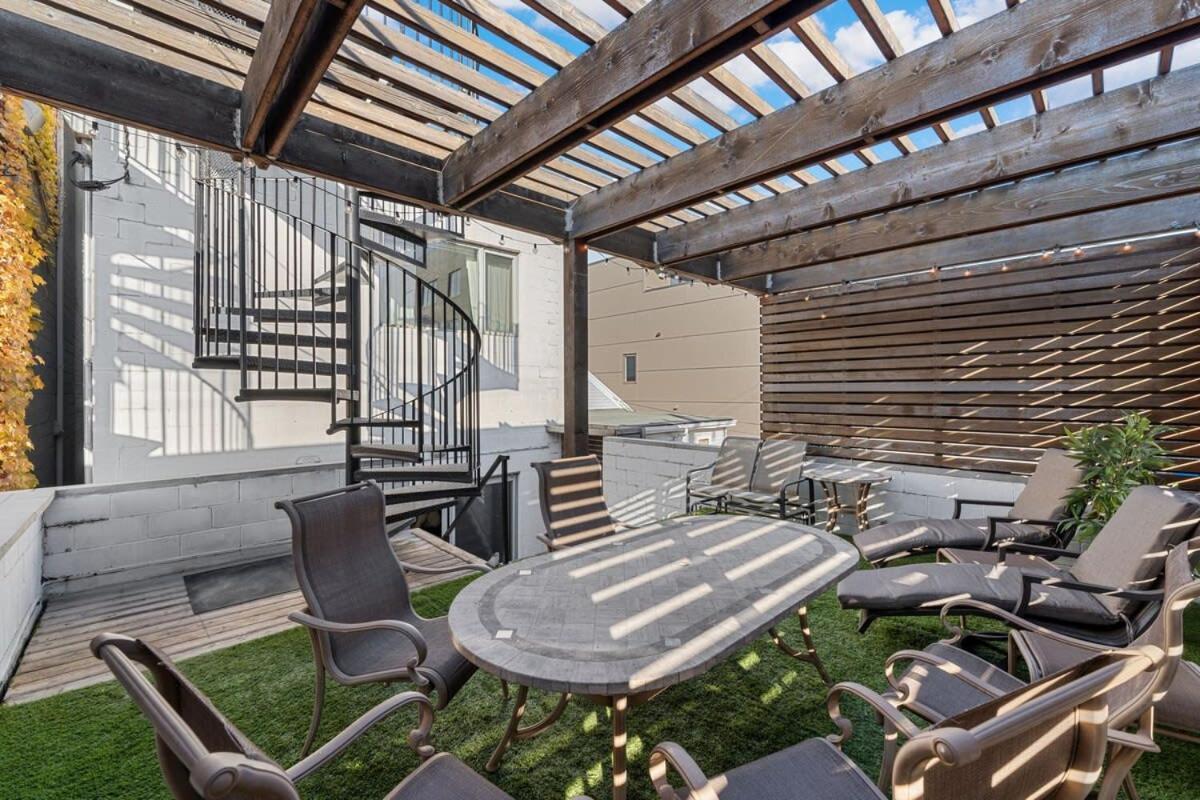 Holiday home Amazing 4br 4ba Oasis W Rooftop & Stunning Design Chicago