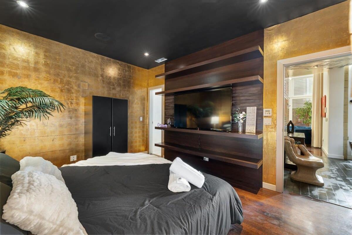 5br 5ba Architectural Estate-theatre Gym Rooftop Holiday home *