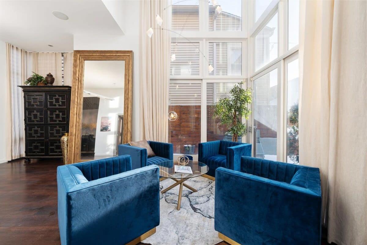 5br 5ba Architectural Estate-theatre Gym Rooftop *