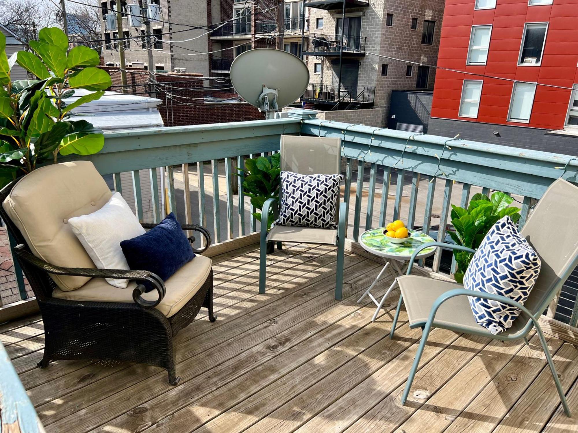 Holiday home 4 Bedroom In Location Parking Fireplace Back Yard Pets Welcome *