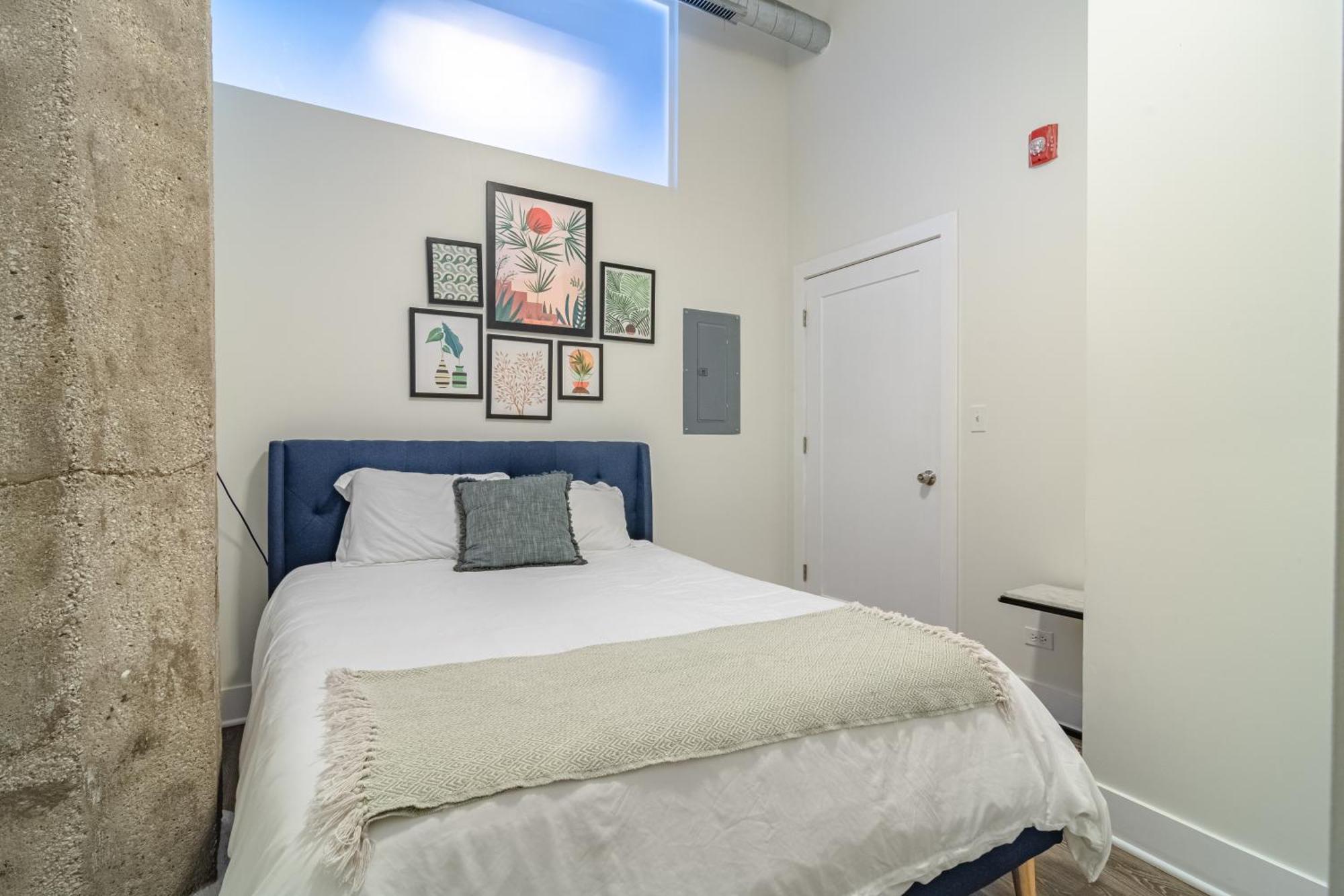 Modern 2br Loft With Amazing Skyline View And Optional Parking For 8 Guests Near Mccormick Place And Soldier Field Apartment Chicago