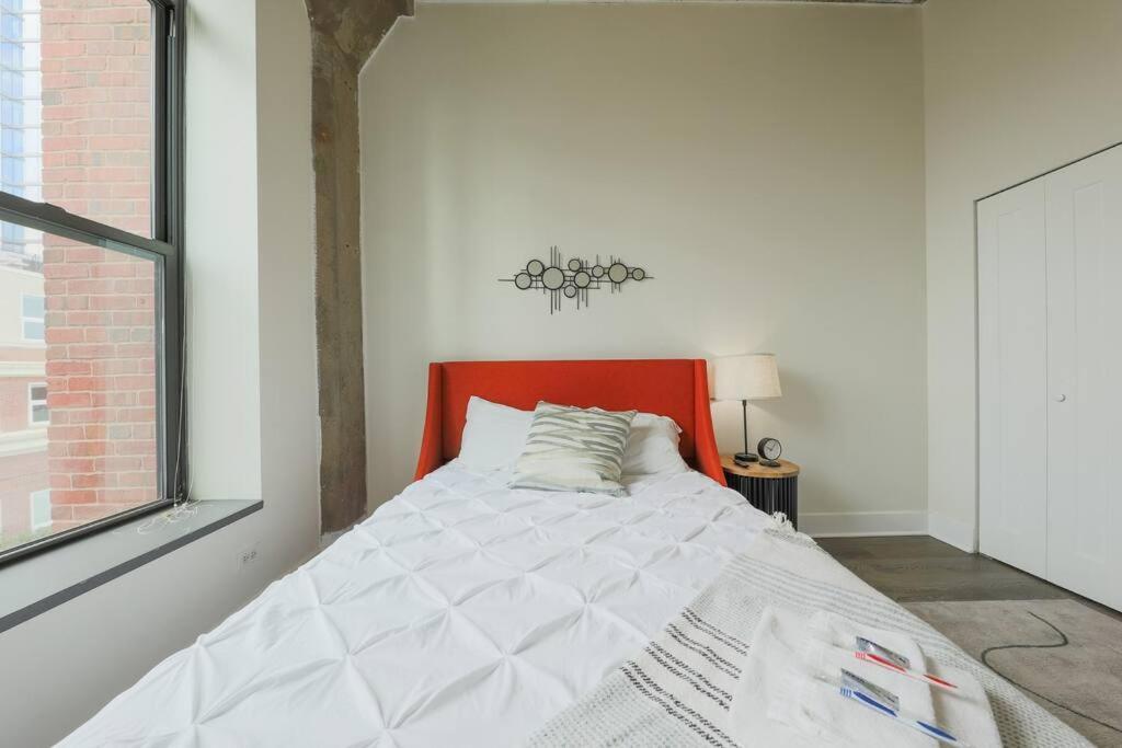 Mccormick 2br-2ba For Up To 8 Guests With Optional Parking & Gym Access Apartment *