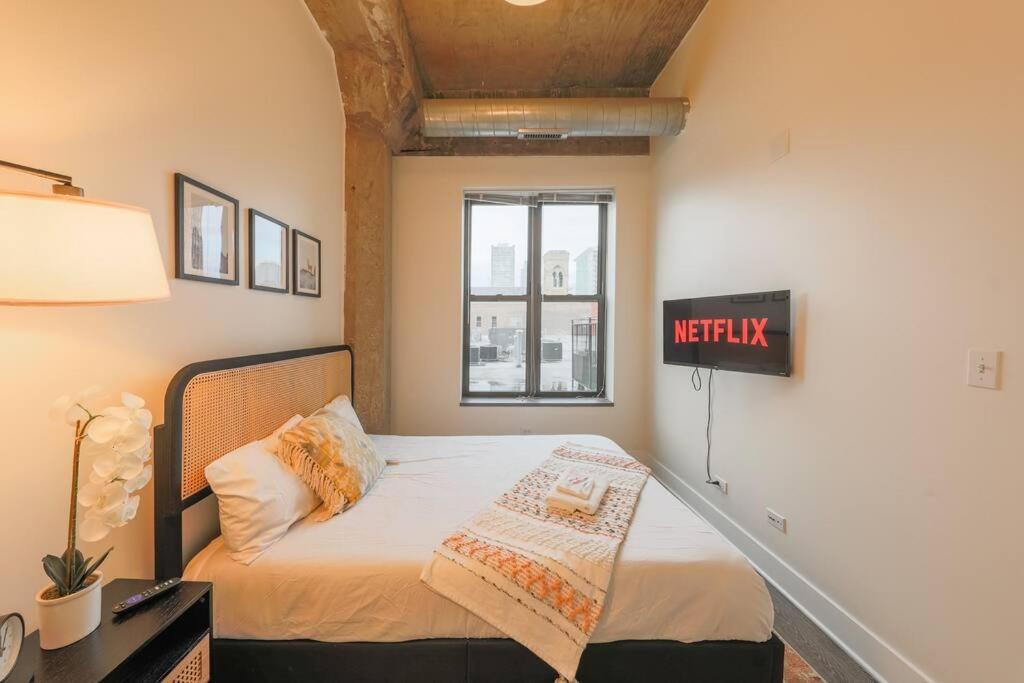 Apartment Mccormick 2b/2ba For Up To 6 Guests With Private Patio, Optional Parking & Gym *