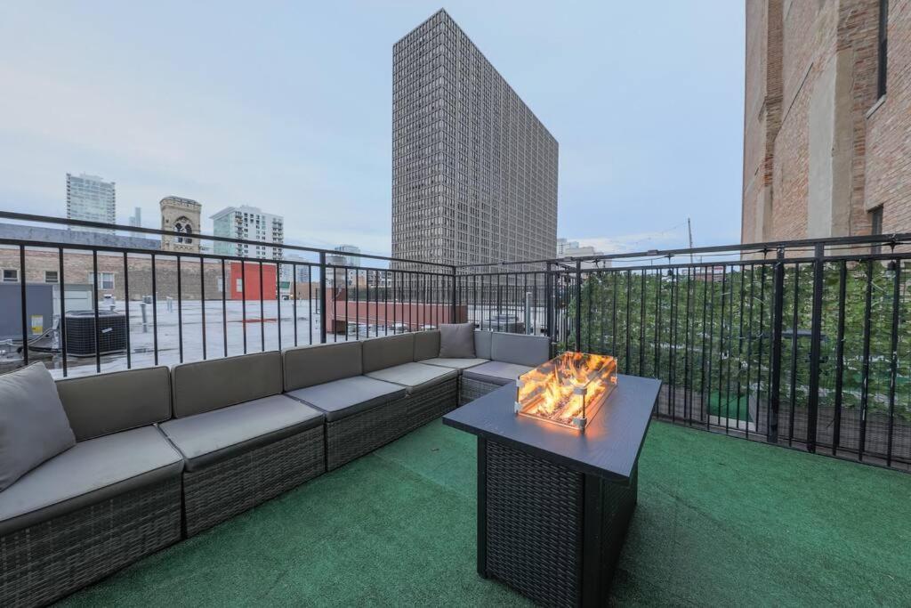 Mccormick 2b/2ba For Up To 6 Guests With Private Patio, Optional Parking & Gym Apartment