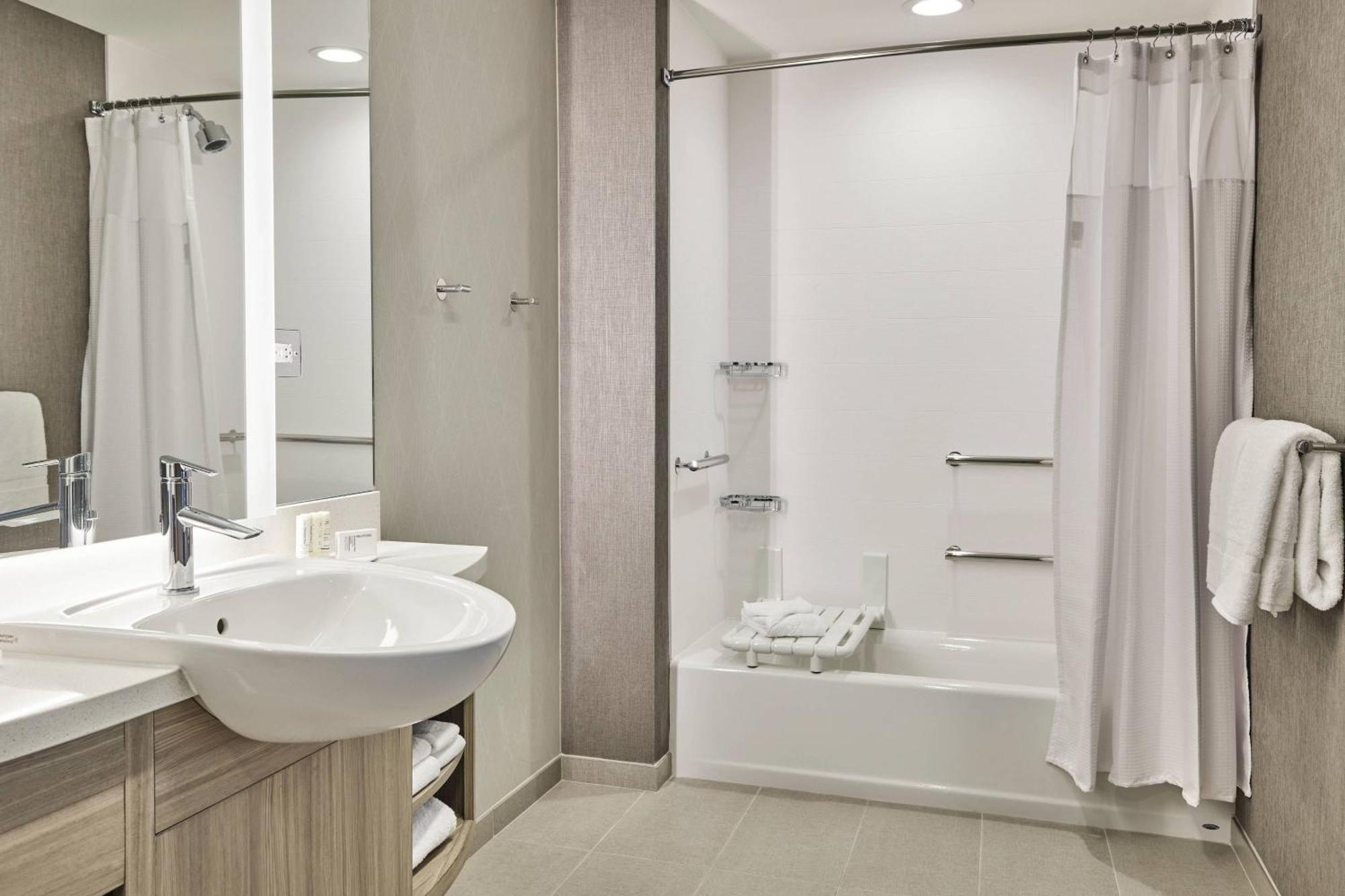Springhill By Marriott Chinatown Hotel