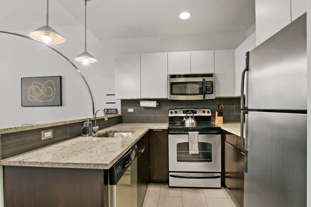 Serene Studio In Hyde Park - Del Prado 706 Chicago