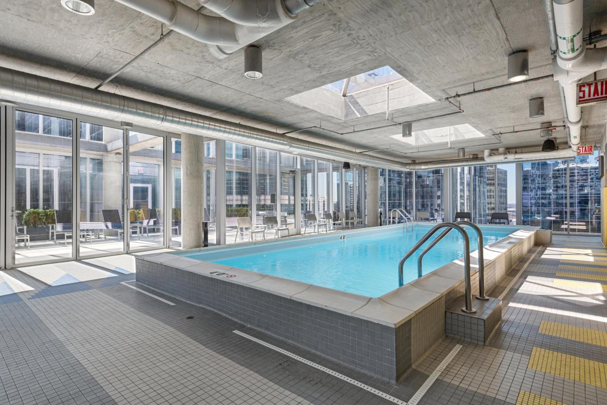 Apartment Linea Luxury Living With Indoor Pool And Rooftop Views In The Loop Chicago