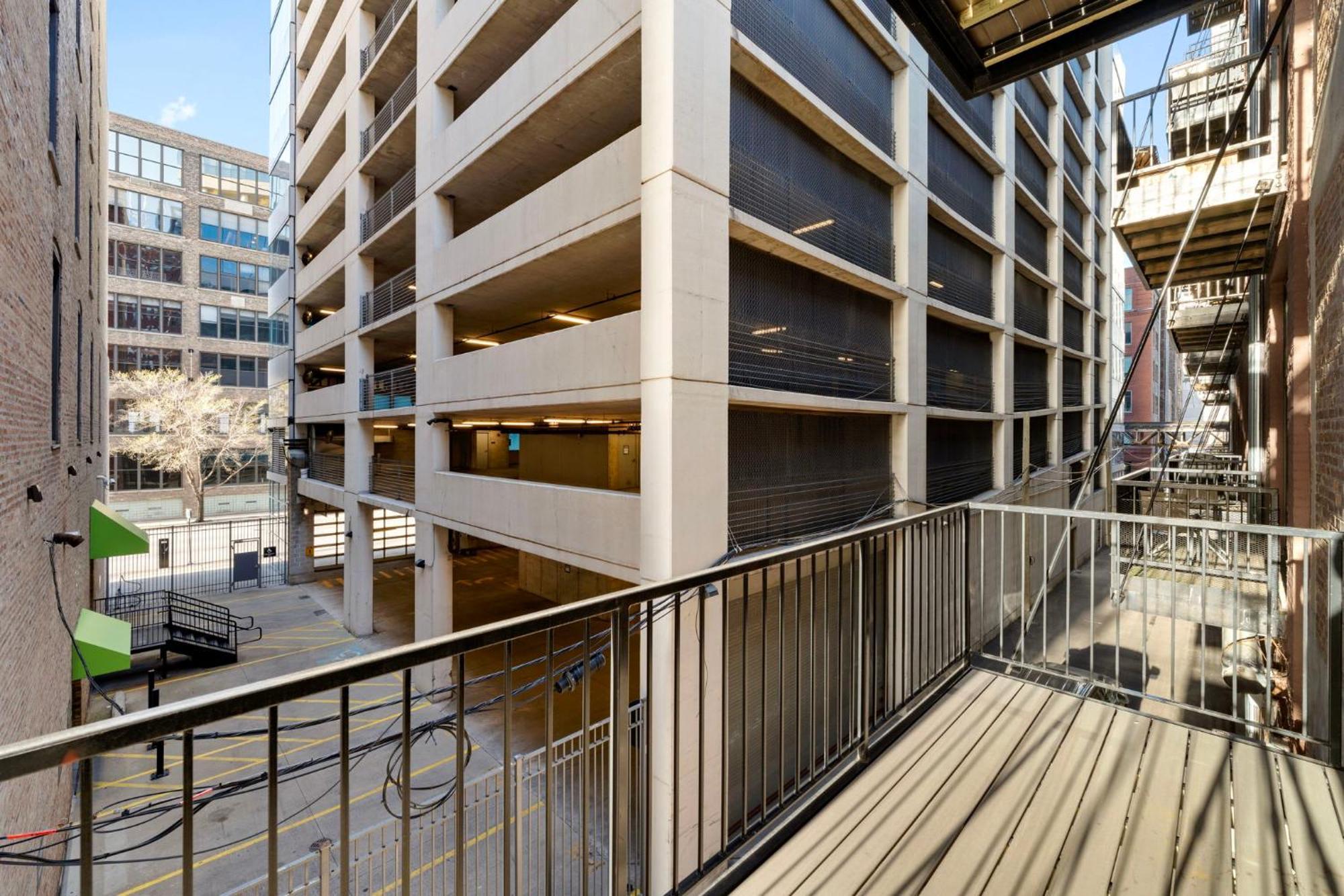 Apartment River North With Balcony Chicago