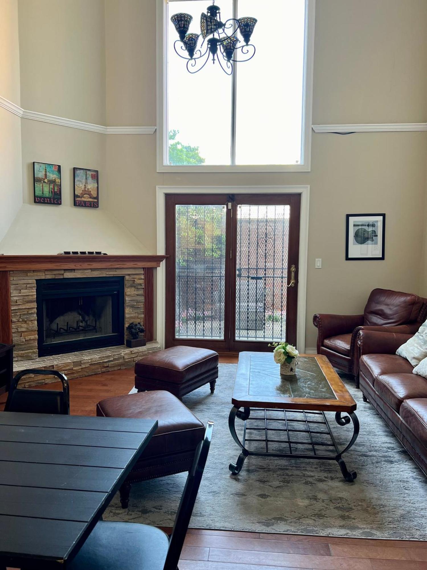 Holiday home 4 Bedroom In Location Parking Fireplace Back Yard Pets Welcome