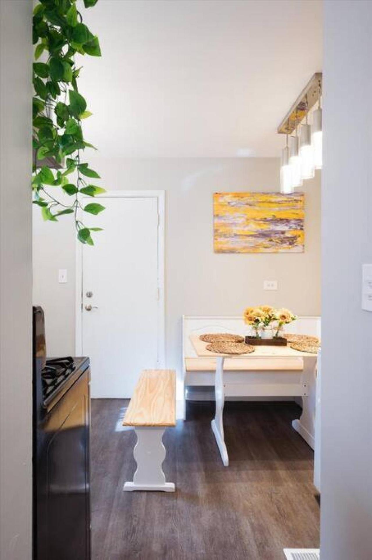 Cute 2 Bedrooms - 12 Min From Downtown Chicagi