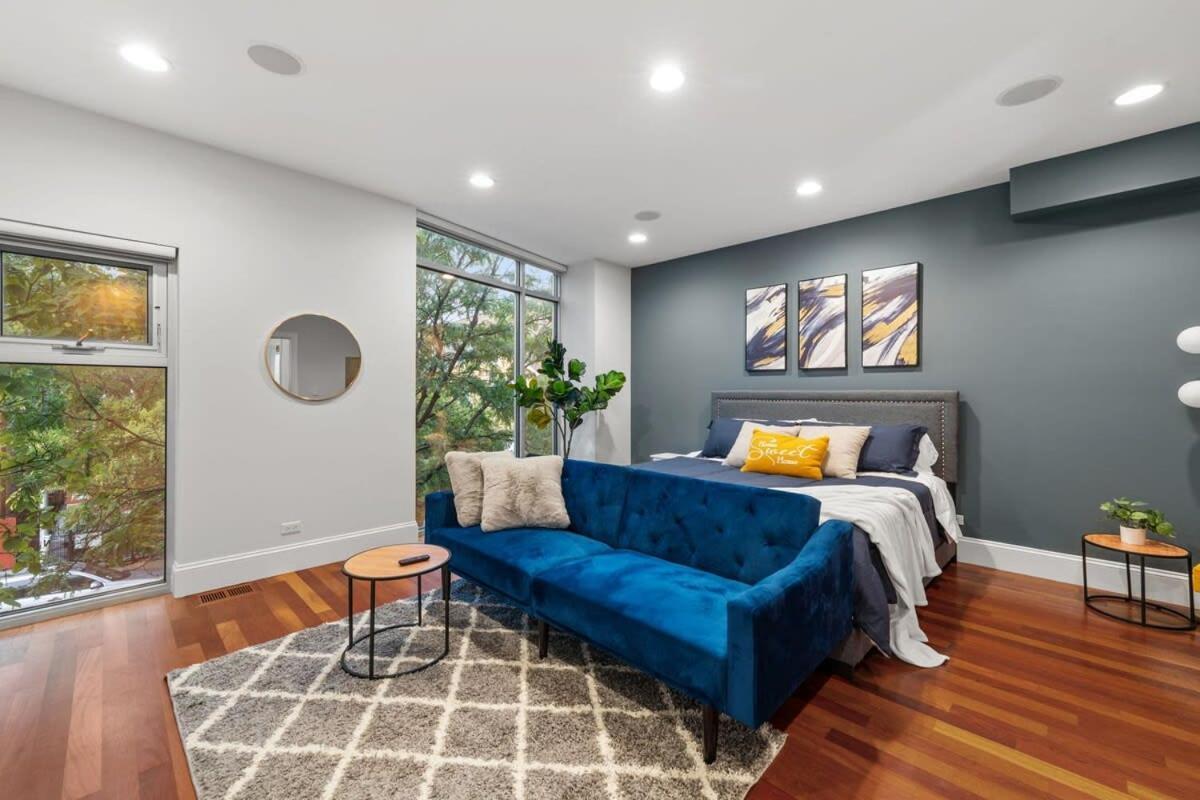 Holiday home Luxury Retreat With Theater