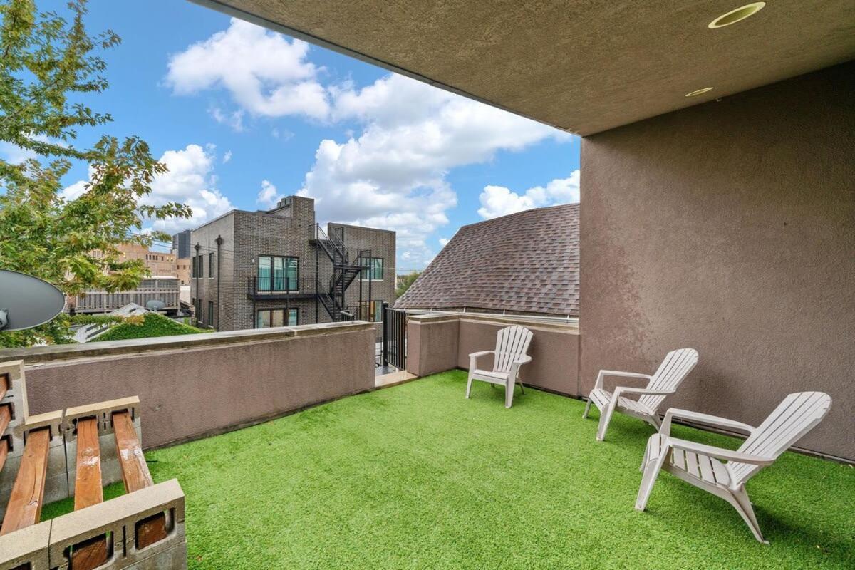 Luxury Retreat With Theater * Chicago