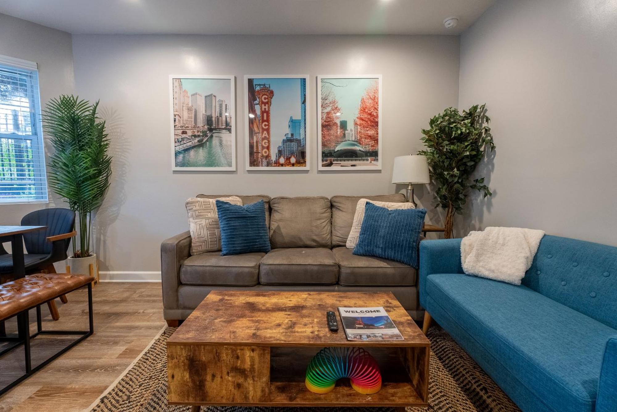 Stylish & Bright Gem Overlooks Lovely Park With Great Amenities Apartment