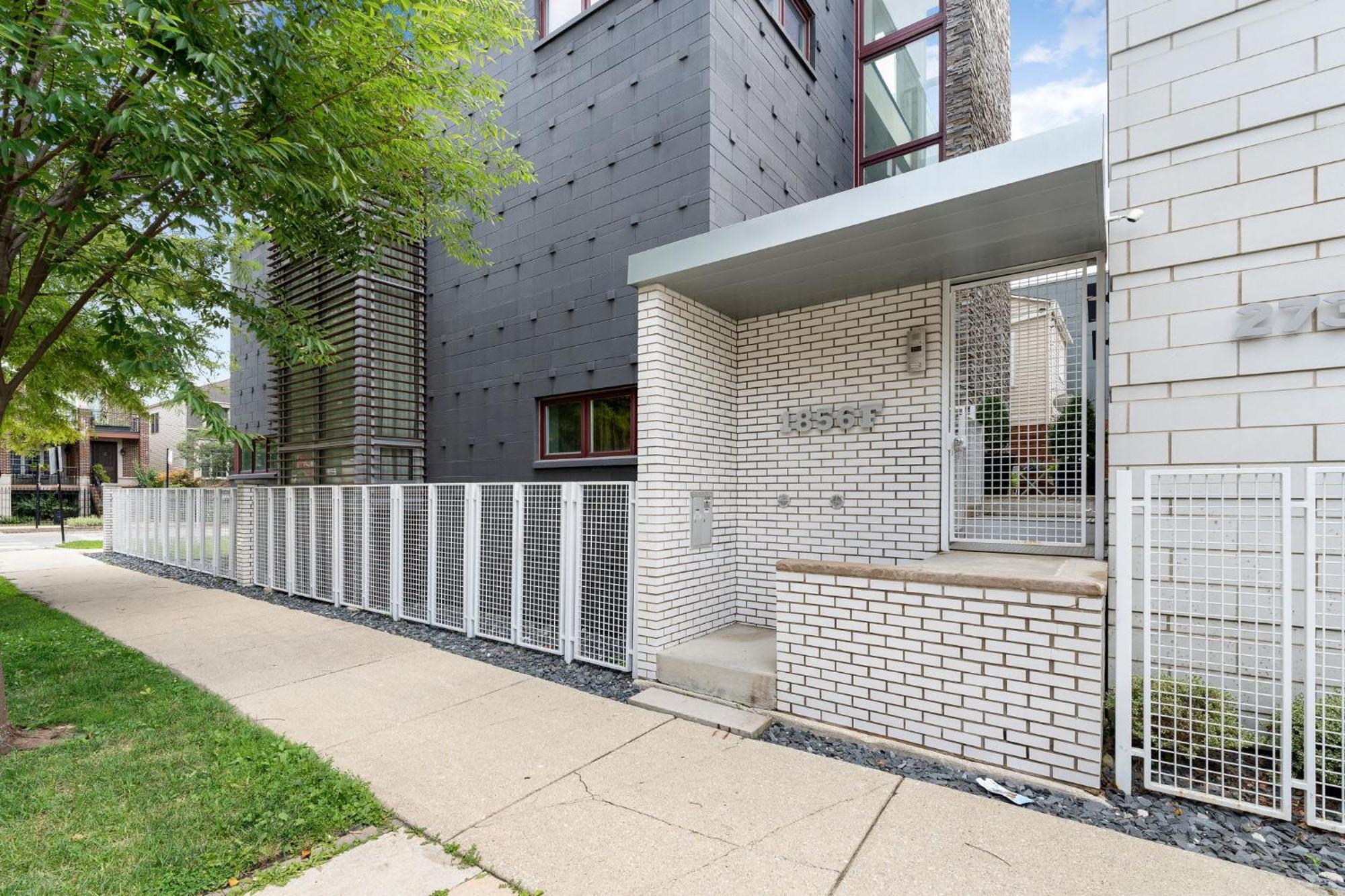 5br 5ba Architectural Estate-theatre Gym Rooftop *