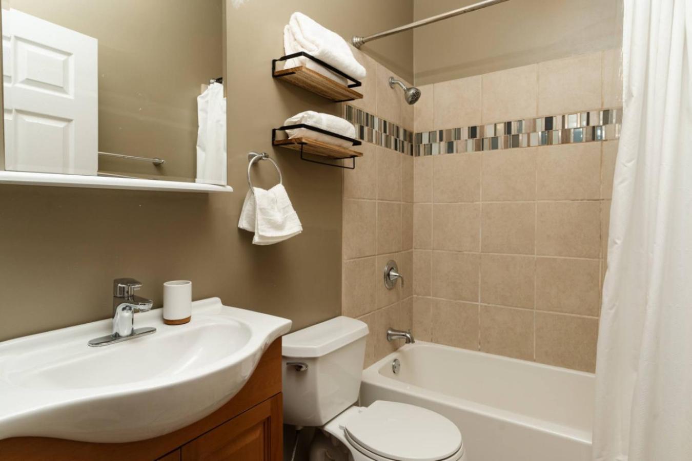 Flexhome Wicker Park 2br P2 Apartment Chicago