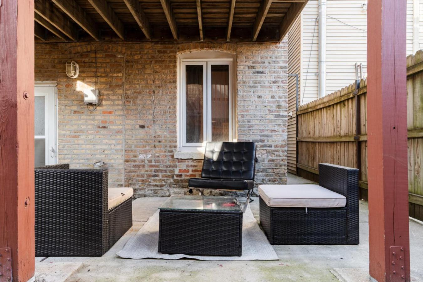 Flexhome Wicker Park 2br P2