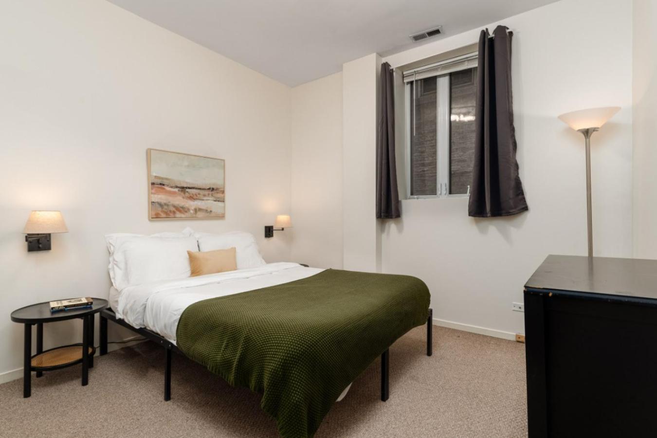 Flexhome Wicker Park 2br P2 *