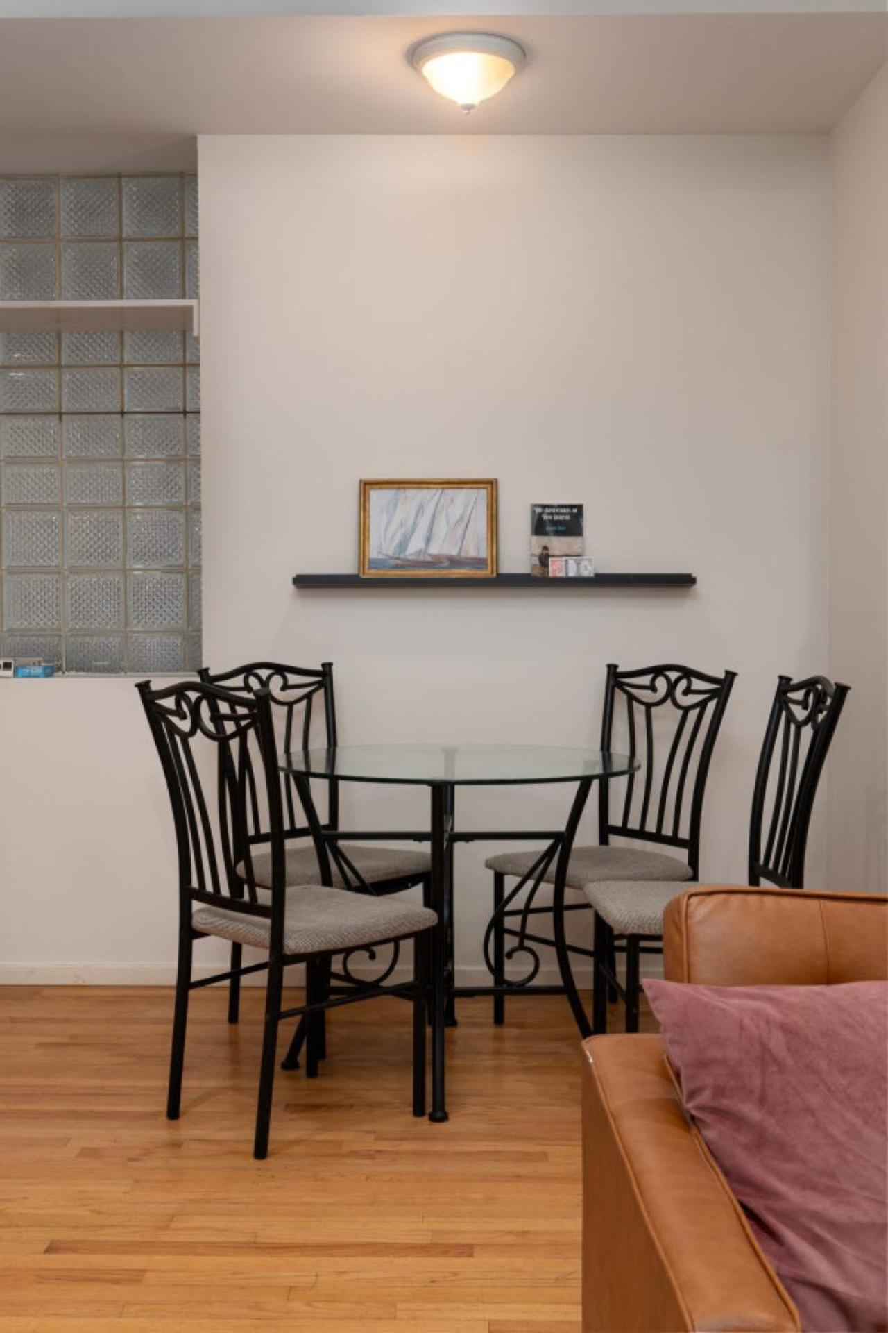 Flexhome Wicker Park 2br P2 * Chicago