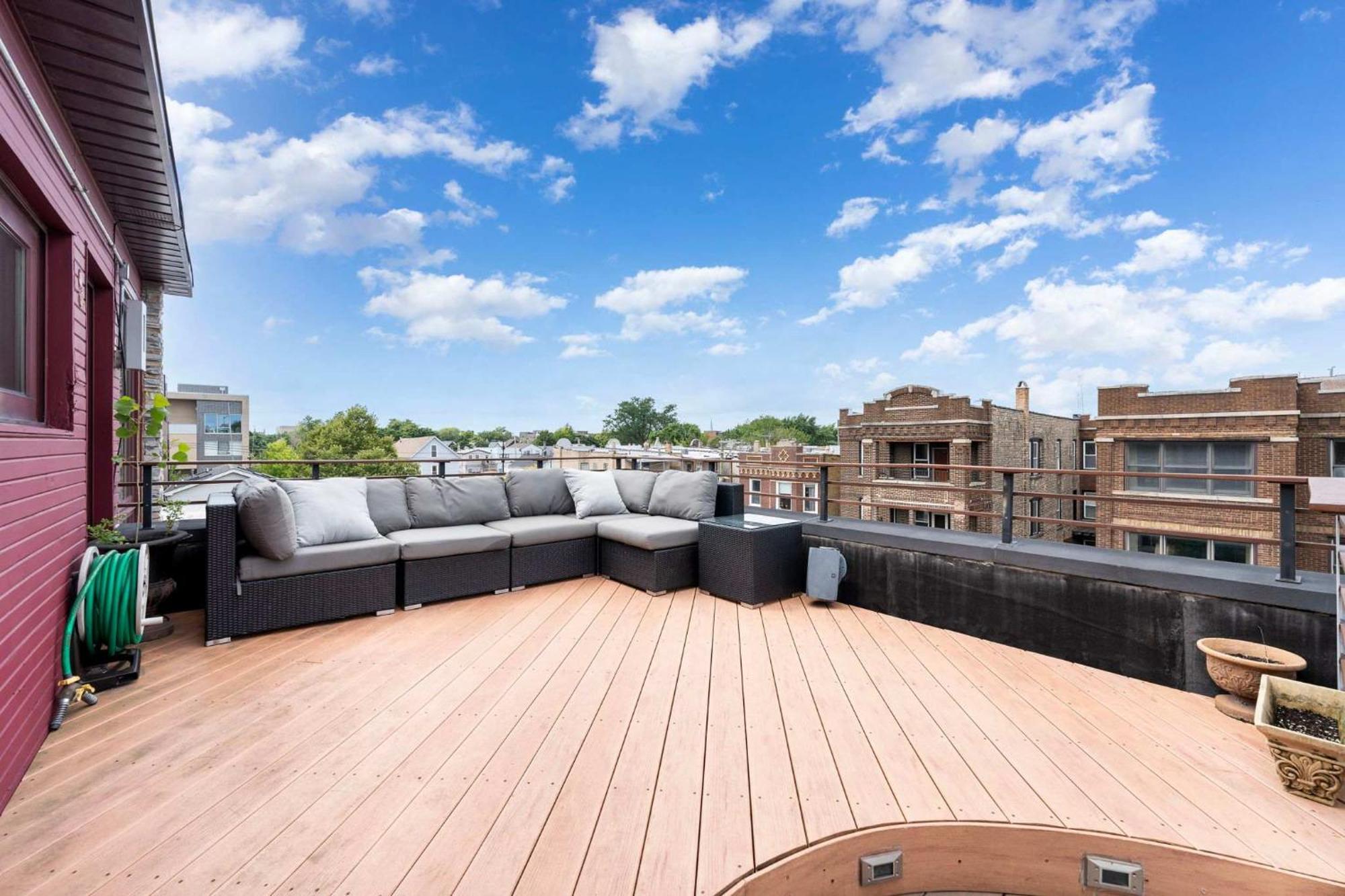 5br 5ba Architectural Estate-theatre Gym Rooftop * Chicago