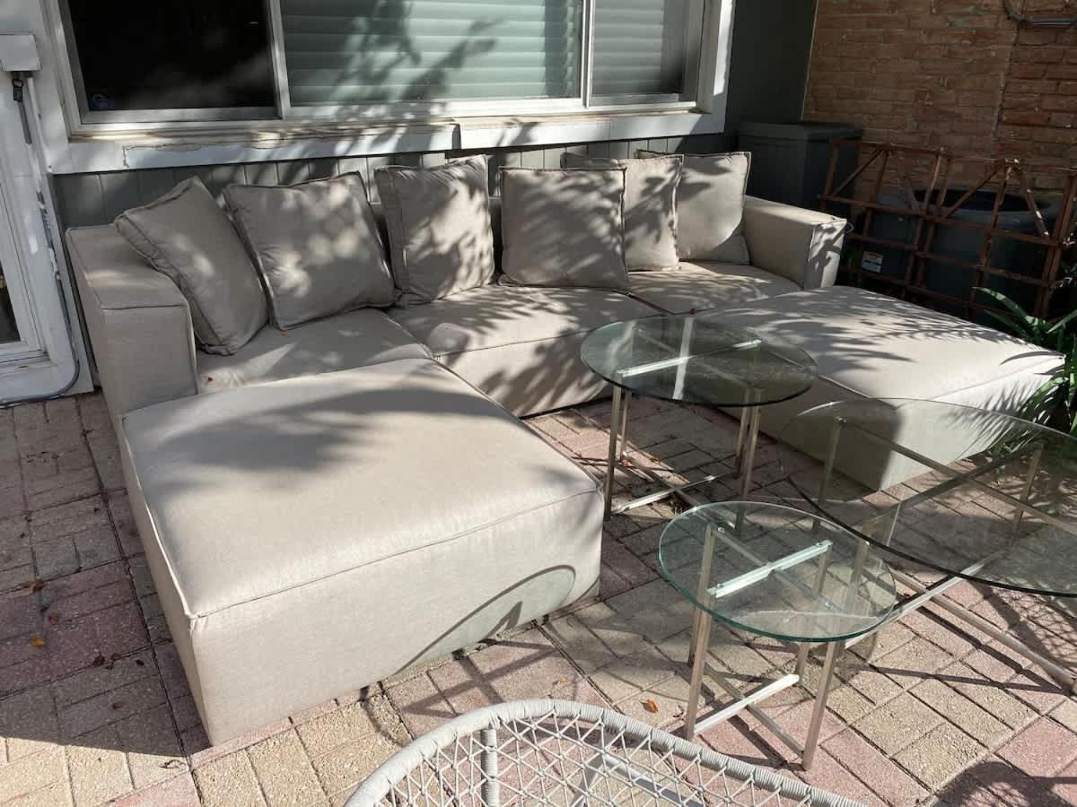3-story Townhome Free Parking Private Patio Washer-dryer Chicago